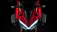 Moto - News: Ducati Streetfighter V4, la superbike si spoglia