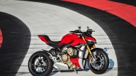 Moto - News: Ducati Streetfighter V4, la superbike si spoglia