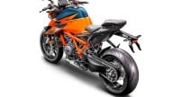 Moto - News: KTM 1290 Super Duke R: le prime immagini in pista, di notte [VIDEO]