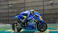 MotoGP: Le Suzuki di Rins e Mir disegnate dal vento