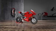 Moto - News: Ducati Panigale V4 R LEGO Technic, la superbike di mattoncini