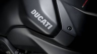 Moto - News: Ducati: lo Streetfighter V4 S diventa Euro 5 ed arriva la Dark Stealth