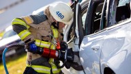 Auto - News: Volvo e il crash test più estremo mai eseguito: auto nuove lanciate da 30 metri