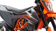 Moto - News: KTM: ecco le 690 Enduro R e 690 SMC R 2021. Caratteristiche e foto