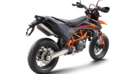 Moto - News: KTM: ecco le 690 Enduro R e 690 SMC R 2021. Caratteristiche e foto