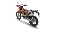 Moto - News: KTM 690 Enduro R e 690 SMC R, le supermono diventano tech