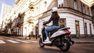 Moto - News: Yamaha D'elight 125, lo scooter per muoversi in leggerezza in città