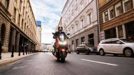 Moto - News: Yamaha NMax 125, scooter urbano connesso e sportivo