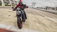 Moto - News: Ducati Monster 2021: addio traliccio! 18 kg in meno e 111 cv - foto e caratteristiche