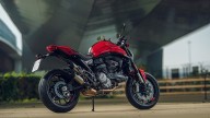 Moto - News: Ducati Monster 2021: addio traliccio! 18 kg in meno e 111 cv - foto e caratteristiche