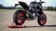 Moto - News: Ducati Monster 2021: addio traliccio! 18 kg in meno e 111 cv - foto e caratteristiche