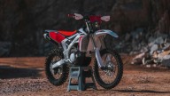 Moto - News: Fantic XEF 250 Enduro 4T, arriva l'alternativa