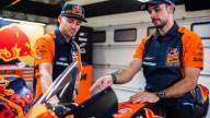 MotoGP: Prime foto per Binder e Oliveira da compagni nel team ufficiale KTM