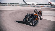 Moto - News: KTM 890 Duke 2021, "il bisturi" è ancora più affilato