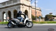 Moto - Test: Video prova nuovo Piaggio Beverly 300 e 400 HPE 2021: carisma e versatilità