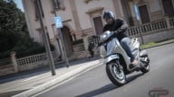 Moto - Test: Video prova nuovo Piaggio Beverly 300 e 400 HPE 2021: carisma e versatilità