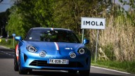 Auto - News: Alpine A110 Trackside: l'auto di Alonso ed Ocon dei GP Europei di F1