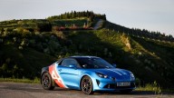 Auto - News: Alpine A110 Trackside: l'auto di Alonso ed Ocon dei GP Europei di F1