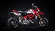 Moto - News: NON ENTRARE !!! Ducati Hypermotard 950: nuova nel motore e versione SP con nuova livrea