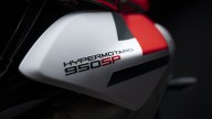 Moto - News: NON ENTRARE !!! Ducati Hypermotard 950: nuova nel motore e versione SP con nuova livrea