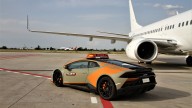Auto - News: Lamborghini Huracán Evo Follow Me: a Bologna sfreccia con gli aerei