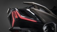 Moto - Scooter: Kymco AK 550 ETS MY2021: lo scooter top di gamma... è ancora più top