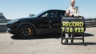 Auto - Test: Porsche Cayenne: nuovo record al Nürburgring Nordschleife, il SUV "vola"