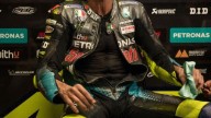 MotoGP: Rossi diventa un mimo: "breve resoconto degli ultimi giri del GP"