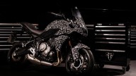 Moto - News: EMBARGO H 13:00 - Triumph Tiger Sport 660, la famiglia tre cilindri si allarga