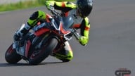 Moto - Test: Prova video Aprilia Tuono V4 Factory 2021: CAMPIONESSA DEI PESI MASSIMI