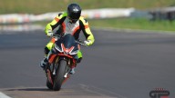 Moto - Test: Prova video Aprilia Tuono V4 Factory 2021: CAMPIONESSA DEI PESI MASSIMI