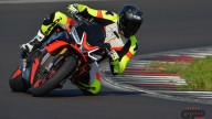 Moto - Test: Prova video Aprilia Tuono V4 Factory 2021: CAMPIONESSA DEI PESI MASSIMI