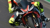 Moto - Test: Prova video Aprilia Tuono V4 Factory 2021: CAMPIONESSA DEI PESI MASSIMI