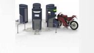 Moto - News: Bikers Guardian, il parcheggio anti-ladro che ricarica le moto elettriche 