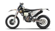 Moto - News: Husqvarna TE 300i e FE 350 Rockstar Edition, le rockstar enduro