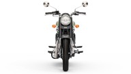 Moto - News: Royal Enfield Classic 350, la bobber che fa un ritorno al futuro