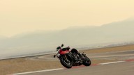 Moto - News: Triumph Speed Triple 1200 RR: la roadster con il vestito racing