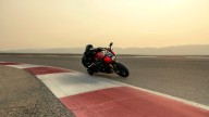 Moto - News: Triumph Speed Triple 1200 RR: la roadster con il vestito racing