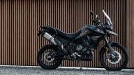 Moto - News: Triumph Tiger 900 Bond Edition, la moto dello 007 che non muore mai