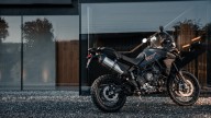 Moto - News: Triumph Tiger 900 Bond Edition, la moto dello 007 che non muore mai