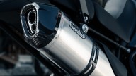 Moto - News: Triumph Tiger 900 Bond Edition, la moto dello 007 che non muore mai