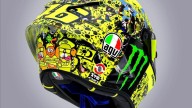 MotoGP: Rossi omaggia i suoi tifosi: sul casco un cuore giallo e la sua tribuna