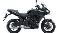 Moto - News: Eicma 2021 - Kawasaki Versys 650 2022: facelift, TFT e KTRC 