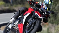 Moto - Test: Ducati Streetfighter V2, alla guida del piccolo Joker