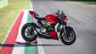Moto - News: Ducati Streetfighter V2: non ha le ali, ma tanta sostanza!