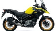 Moto - News: Suzuki V-Strom 650 MY2022: l'enduro stradale "aggiunge" colore