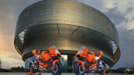 MotoGP: Ecco le KTM del team ufficiale e Tech3: tutte le foto delle RC16 2022