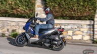 Moto - Test: Aprilia SR GT 125 e 200, compie 30 anni e cambia tutto