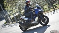 Moto - Test: Aprilia SR GT 125 e 200, compie 30 anni e cambia tutto