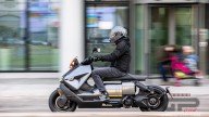 Moto - Test: Video Prova BMW CE 04: segnali dal futuro!